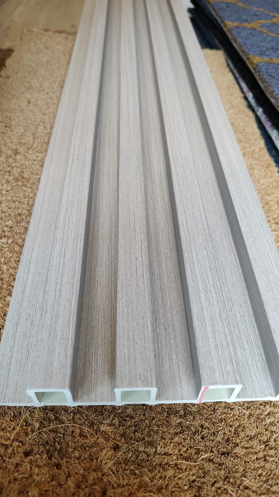 WhatsApp Image 2026-07-04 at 12.08.21 PM (1) Panel varillado Wall panel simil madera GRIS - Imagen 1